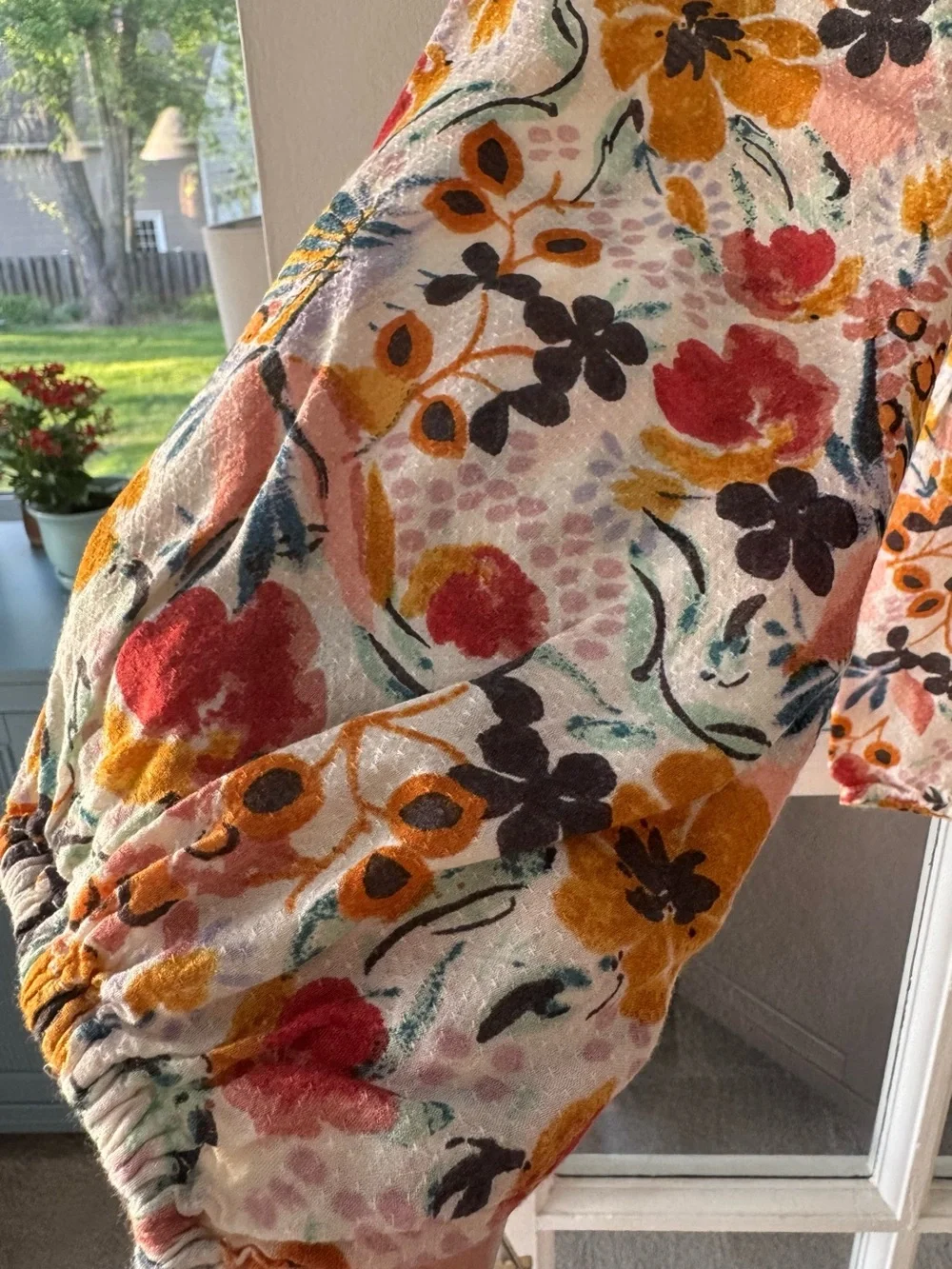 Floral Top with Puff Sleeves - Size XS